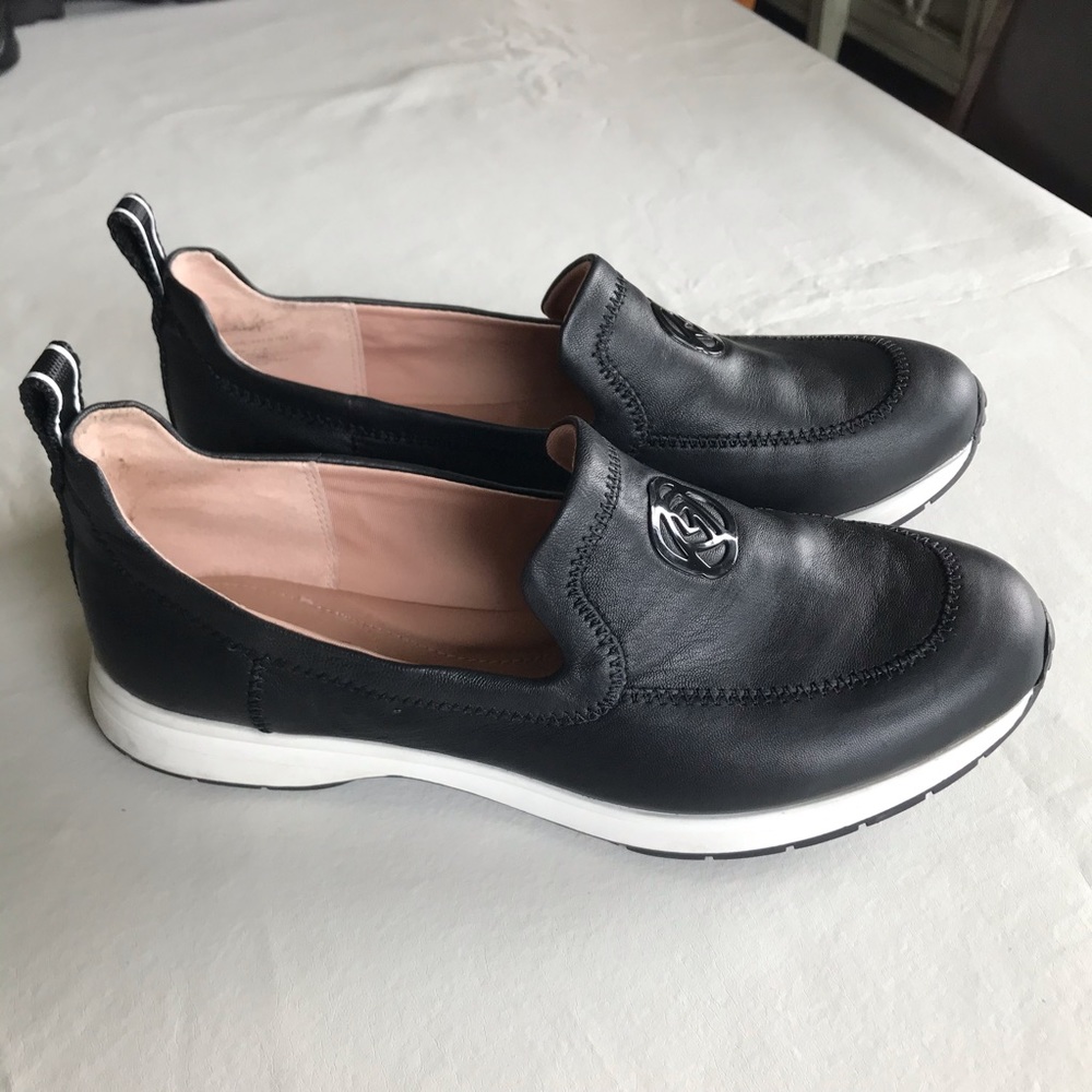 Taryn Rose black Baylor slip on sneakers